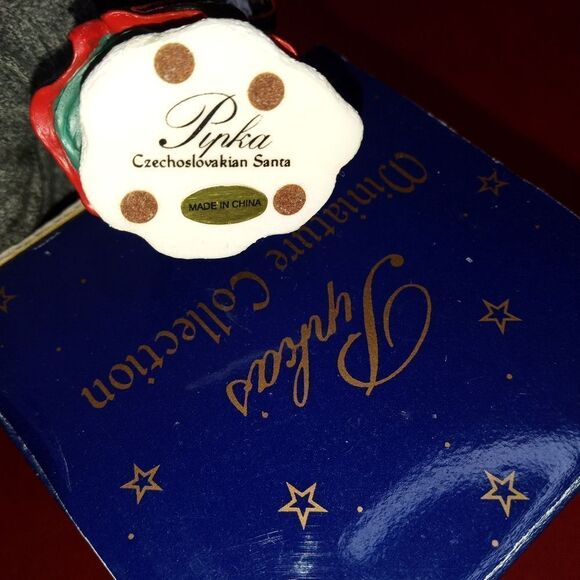 Pipka's Czechoslovakia Santa Limited Edition Miniature Figurine - Picture 7 of 10